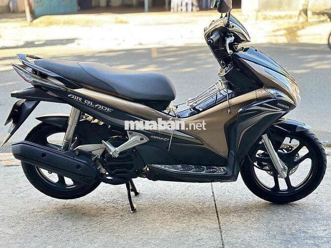 HONDA AIR BLADE ĐỜI 2012 XE CÒN ĐẸP VÀ MỚI 95%