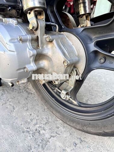HONDA AIR BLADE ĐỜI 2012 XE CÒN ĐẸP VÀ MỚI 95%