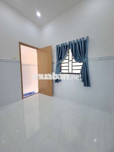 Bán nhà 2 tầng BTCT ( CN đủ 32M2) đường rộng thông thoáng sạch sẽ, SHR