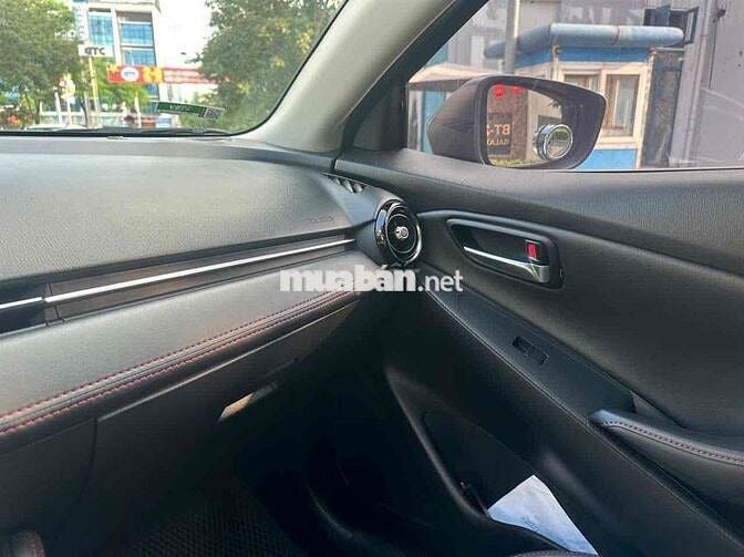 Mazda 2 2018  1.5 AT Sedan - 76000 km