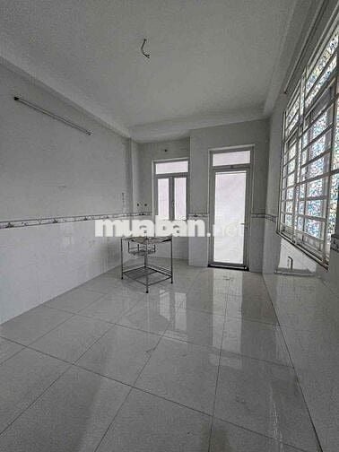 cho thiê nhà Tân kỳ tân quý kình doanh .3 tầng 4x18 giá 10tr 4pn 3 tol