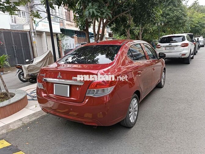 Cần bán Attrage 2020 số sàn, màu đỏ