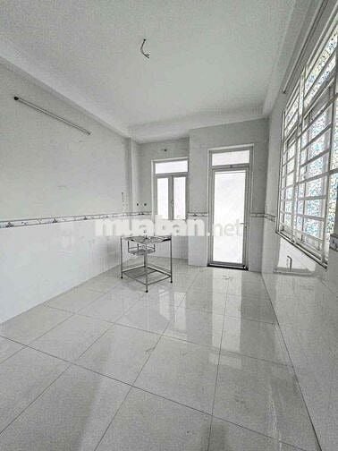 cho thiê nhà Tân kỳ tân quý kình doanh .3 tầng 4x18 giá 10tr 4pn 3 tol