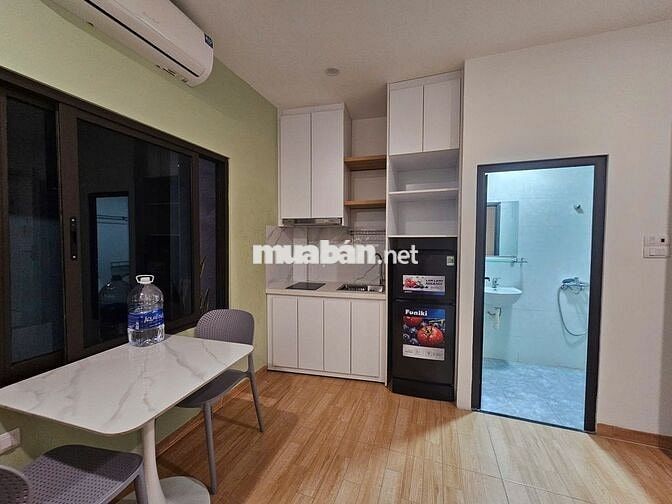 Đón Tân Sinh Viên CHDV gần RMIT - ngõ 294 Kim Mã - Oto cách 10m!