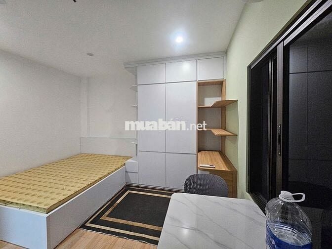 Đón Tân Sinh Viên CHDV gần RMIT - ngõ 294 Kim Mã - Oto cách 10m!