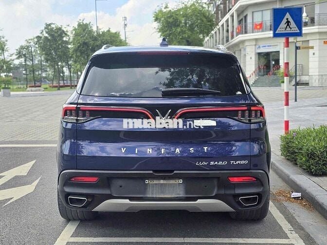 VinFast Lux SA2.0 2020 Premium 2.0 AT - 60000 km