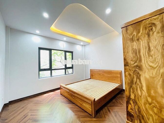 Phố Phú Thượng, DT: 64m2, 6 tầng thang máy ( 10 phòng ) ô tô đỗ cửa