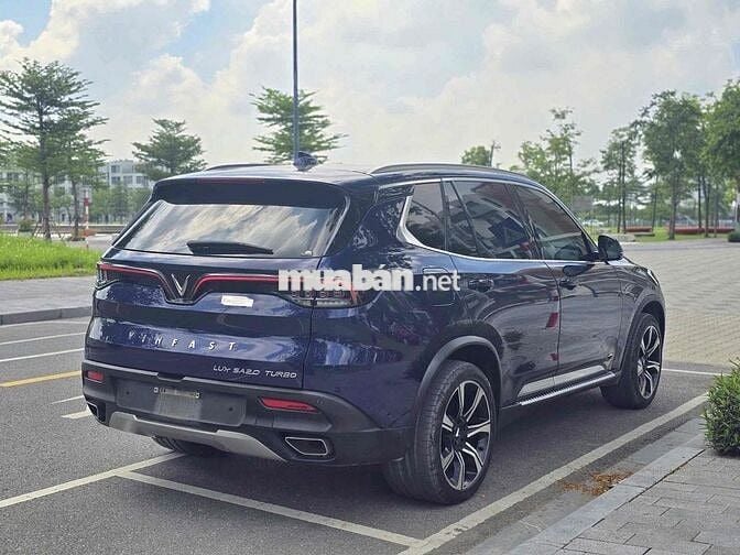 VinFast Lux SA2.0 2020 Premium 2.0 AT - 60000 km