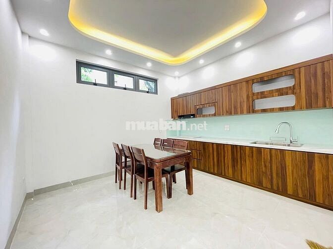 Phố Phú Thượng, DT: 64m2, 6 tầng thang máy ( 10 phòng ) ô tô đỗ cửa