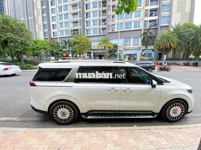 Kia Carnival 2022 2.2D Premium 7 chỗ - 117000 km