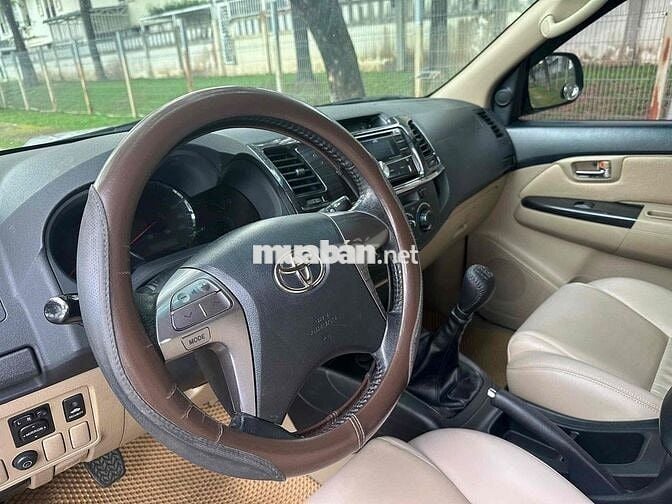Toyota Fortuner 2015 2.5G - 120000 km