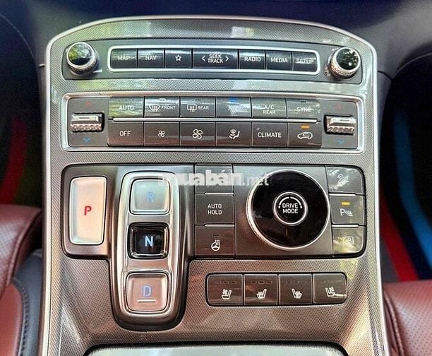 Hyundai SantaFe Cao cấp 2.5L HTRAC sản xuất 2023
