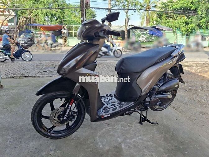 HONDA VISION ĐK 2017. BS 64 ZIN ÊM  .CÀ VẸT ĐẦY ĐỦ