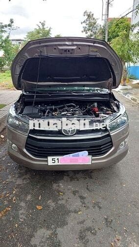 Xe nhà ít đi Toyota Innova 2019 số sàn màu nâu