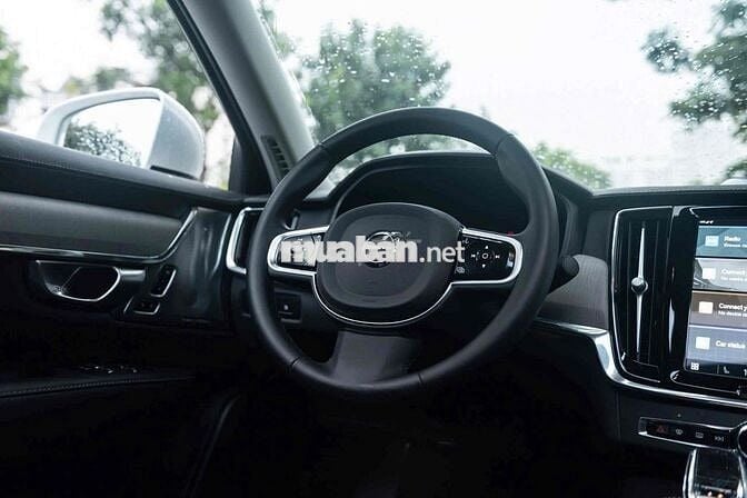 LONG ANH AUTO về Volvo S90 T8 sx2024 siêu lướt