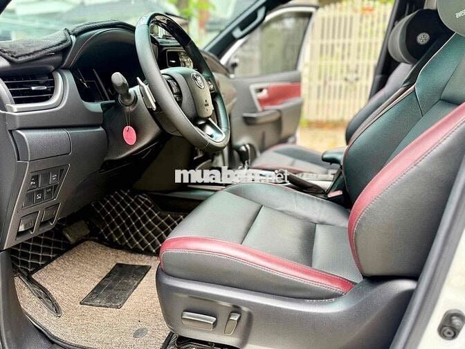 Toyota Fortuner Legender 2.4L 4x2 AT sản xuất 2024
