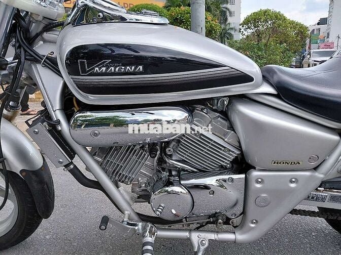 Honda Magna 250