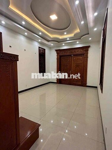 Biệt Thự Nguyễn Đức Thuận 15x35' 1 hầm 1 trệt 2 lầu 7 phòng