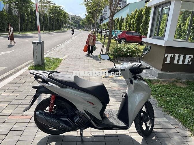 Bán nhanh Honda SH 160i bản Thể Thao xám xi măng