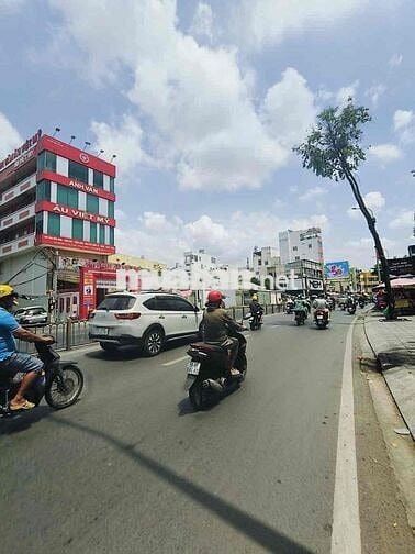 Nhỉnh 13 Tỷ Nhà 4m x 18m nở hậu 4,5m, Hồ Thành Biên, P5,Q8