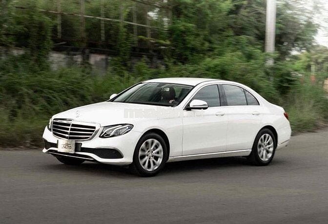 LONG ANH AUTO về Mercedes E200 model 2017