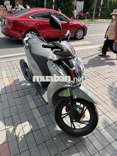 Bán nhanh Honda SH 160i bản Thể Thao xám xi măng