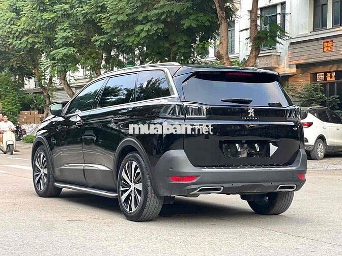 Peugeot 5008 GT 1.6 AT sản xuất 2024