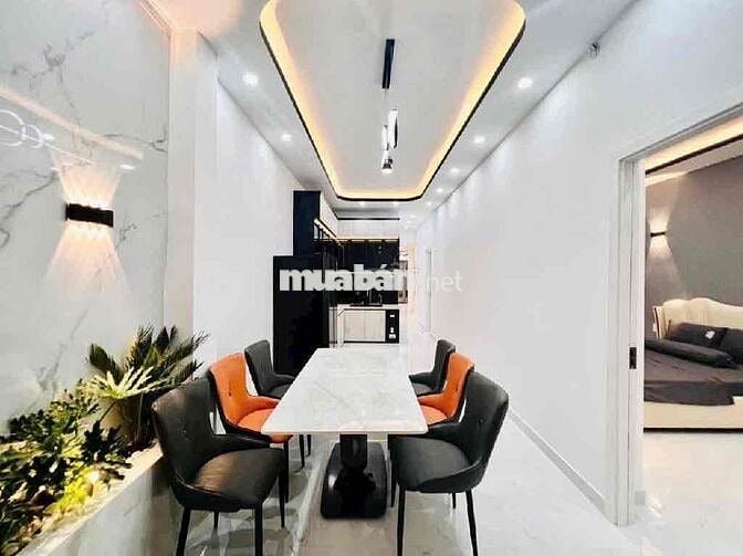 Bán Nhà sân Vườn - Nguyễn Hữu Thọ - HXH - 160m2 - Nhỉnh 8 đồng