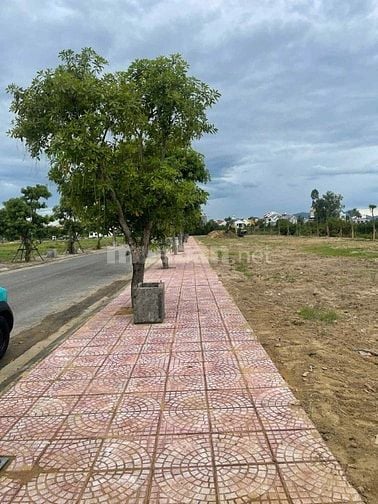 Đất vàng phố cổ Hội An sổ đỏ trao tay, giá chỉ từ 5,x tỷ/lô.