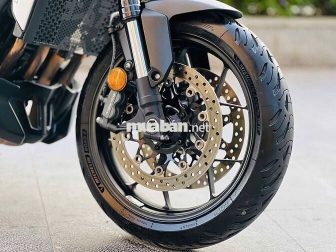 Mạnh Hà Motor bán Honda CB1000R 2018 siêu keng