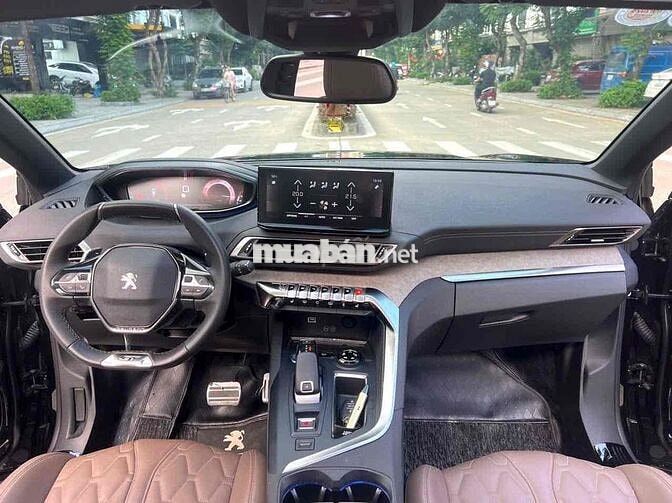 Peugeot 5008 GT 1.6 AT sản xuất 2024