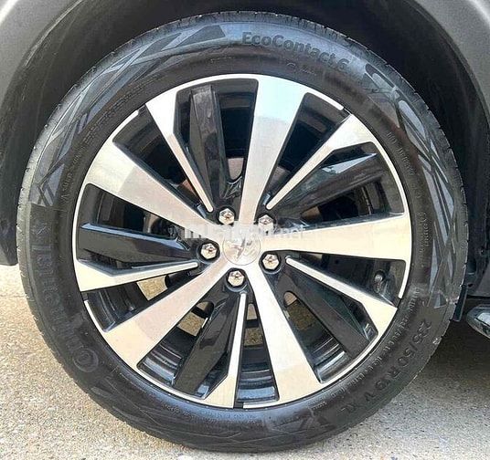 Peugeot 5008 GT 1.6 AT sản xuất 2024
