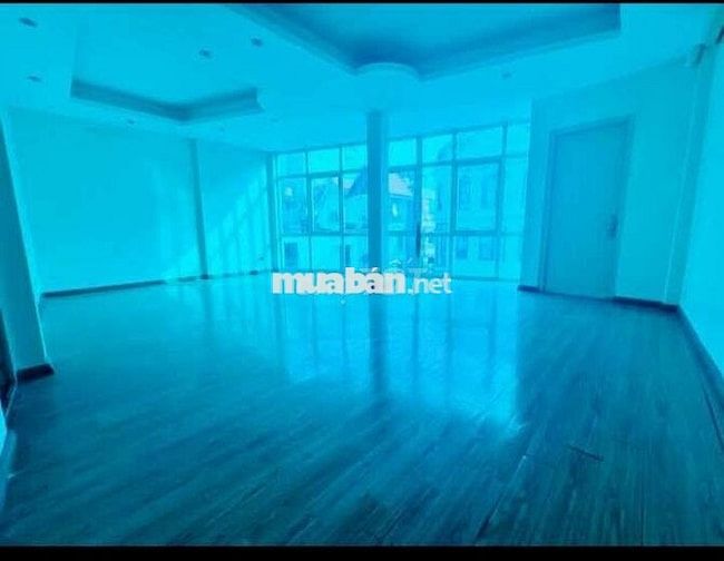 Tôi cần bán nhà mặt ngõ ô tô chánh đỗ kinh doanh vỉa hè Lạc Long Quân