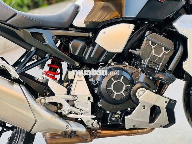 Mạnh Hà Motor bán Honda CB1000R 2018 siêu keng