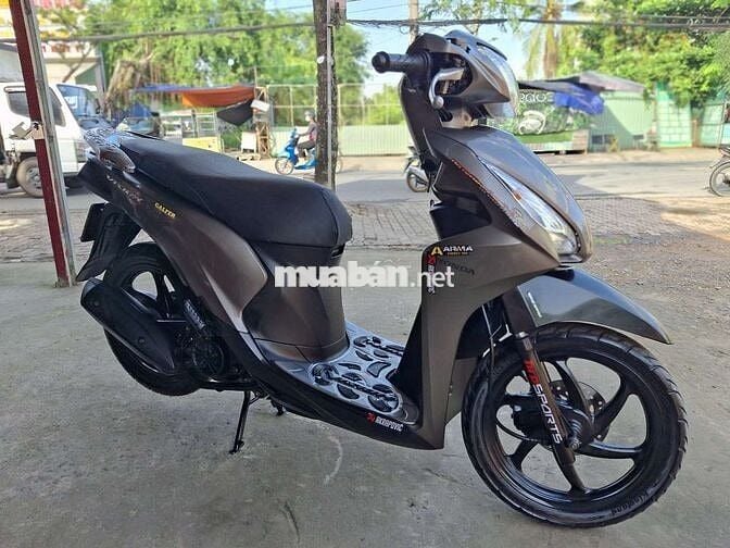 HONDA VISION ĐK 2017. BS 64 ZIN ÊM  .CÀ VẸT ĐẦY ĐỦ