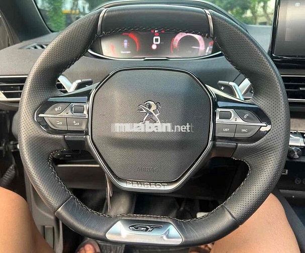 Peugeot 5008 GT 1.6 AT sản xuất 2024