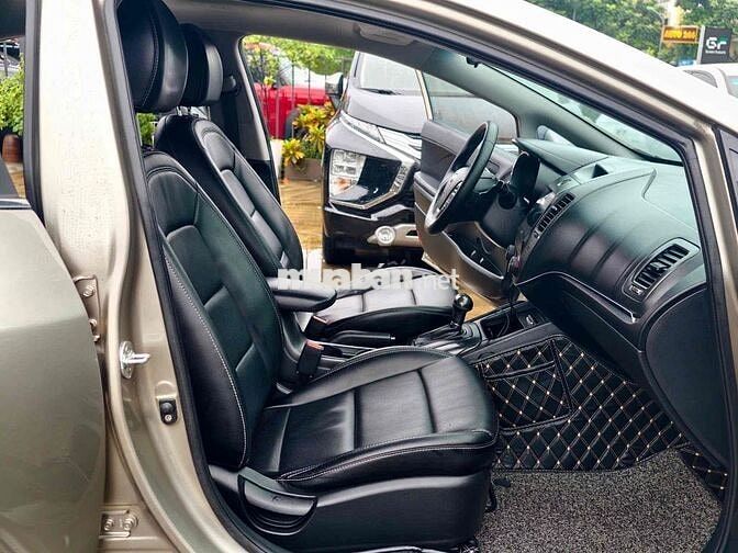 KIA K3 2015 1.6 MÀU VÀNG CÁT
