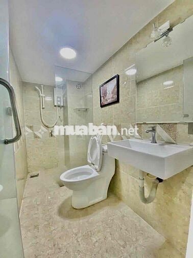 😍 CHDV có gác THOÁNG MÁT - FULL NỘI THẤT rộng rãi TRỐNG SẴN 1 PHÒNG