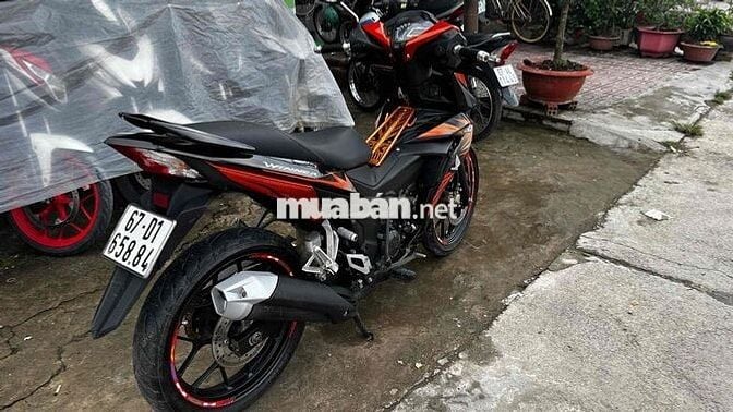Honda Winner 150 cam đen 2017  ( hỗ trợ góp )