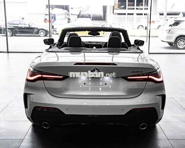 BMW 430i Convertible M Sport Model 2024 mui trần