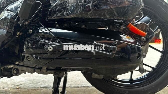 Honda Click thái 2015 trắng đen ( hỗ trợ góp )