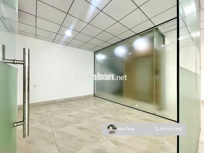 Văn phòng 85m2 ngăn 2 phòng, t. máy, máy lạnh, bảo vệ giữ xe. Chỉ 12tr