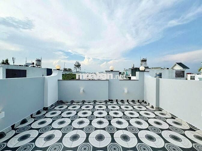 NHÀ MỚI! Mặt tiền Hoàng Việt Q.Tân Bình, 5x20 1 Trệt 3 lầu, DTSD 400m2