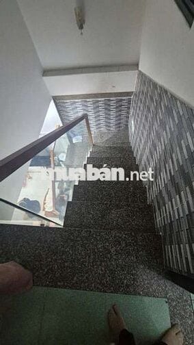 Bình Tân - Bán nhà 2 tầng 32m2 đường Lê đình cẩn 3ty7