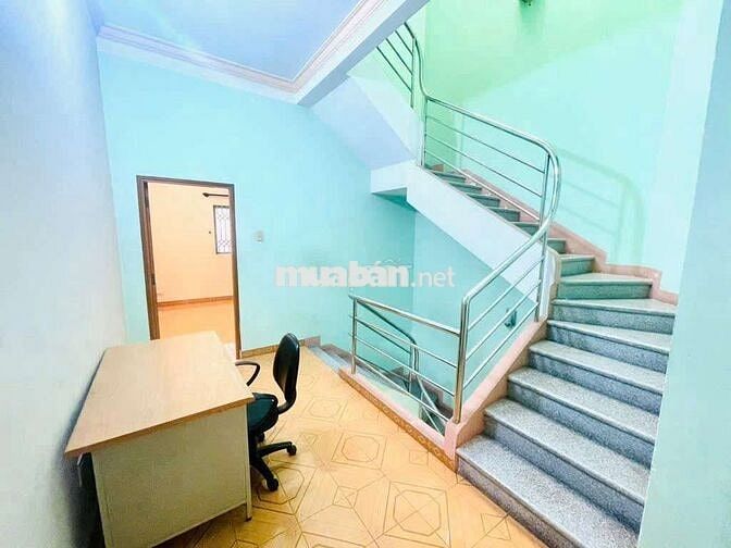 Ngang 4.2m x 16m, ngay sân bay, nhà 4 tầng BTCT, hẻm xe hơi 6m thông