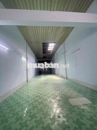 Cho thuê nhà 5x36 trống suốt MT Võ Thành Trang