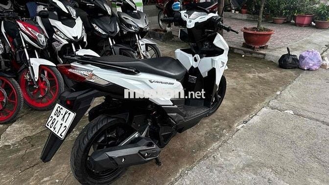 Honda Vario 150 trắng đen 2017 ( hỗ trợ góp )