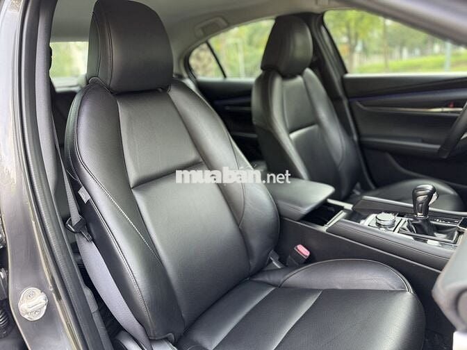 Mazda 3 2021 1.5 Luxury - 80000 km