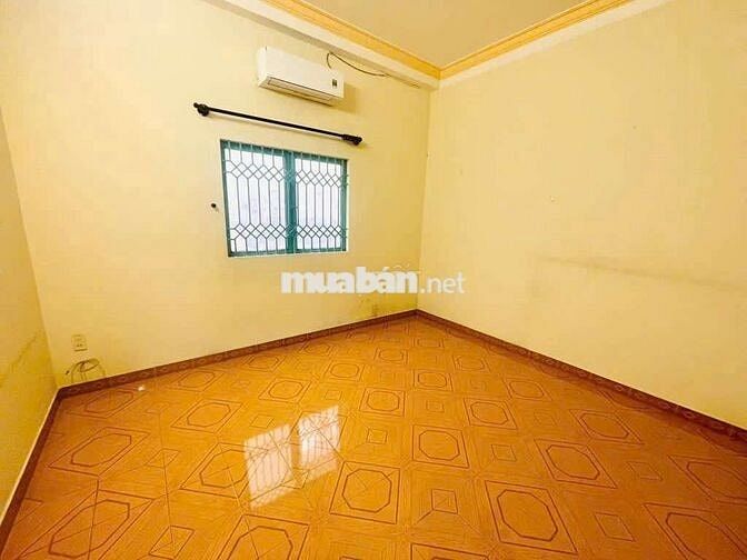 Ngang 4.2m x 16m, ngay sân bay, nhà 4 tầng BTCT, hẻm xe hơi 6m thông