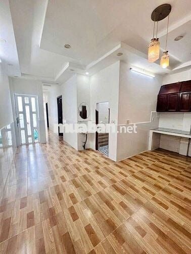 Nhà mớ 2pn 2 máy lạnh hẻm Nguyễn Văn Cừ